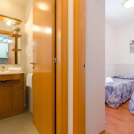 Apto. 5 Huespedes Apartman